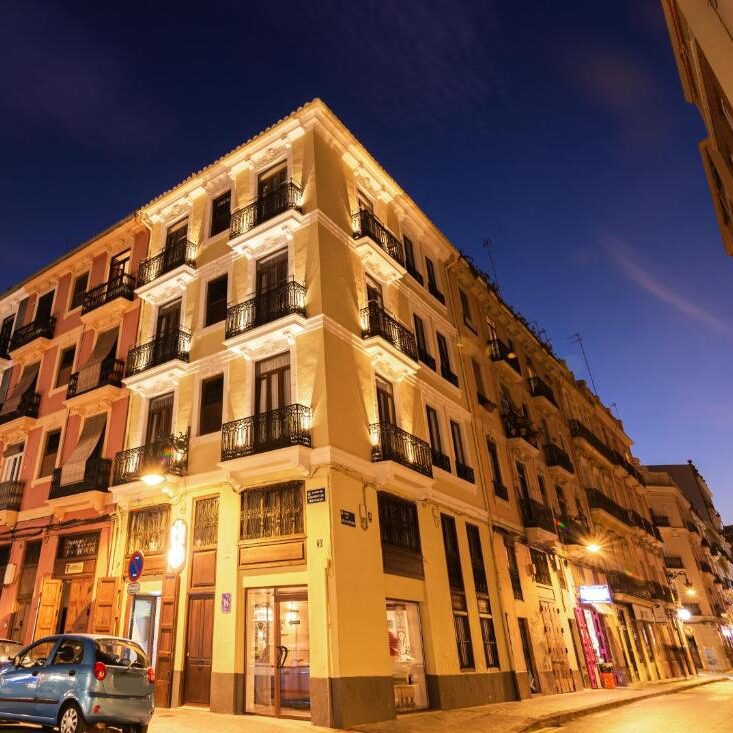 Investeren in Valenciaans Vastgoed: Een Gids voor Nederlandse Investeerders